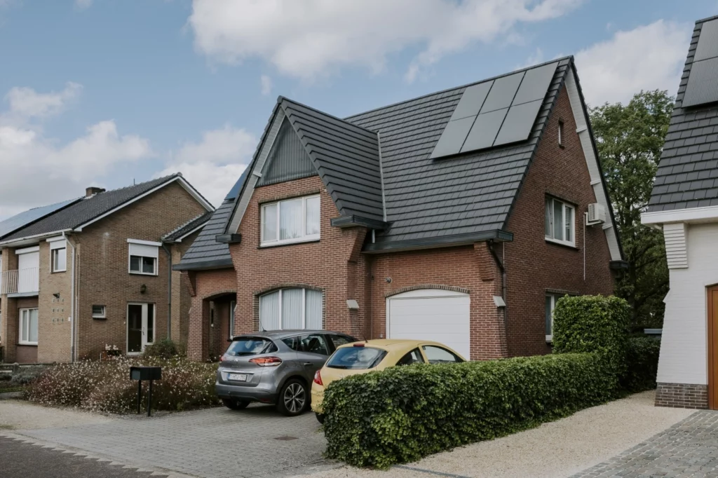Zonnepanelen installeren 1 Zonnepanelen installeren 1