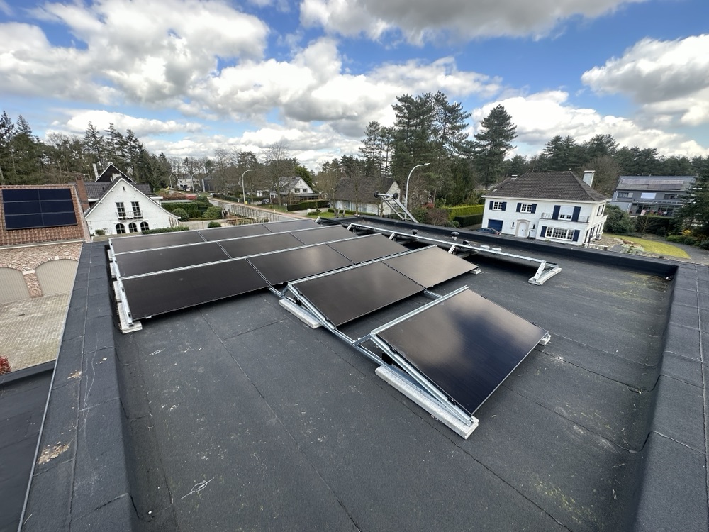 zonnepanelen installatie Beerse 18-03-2024