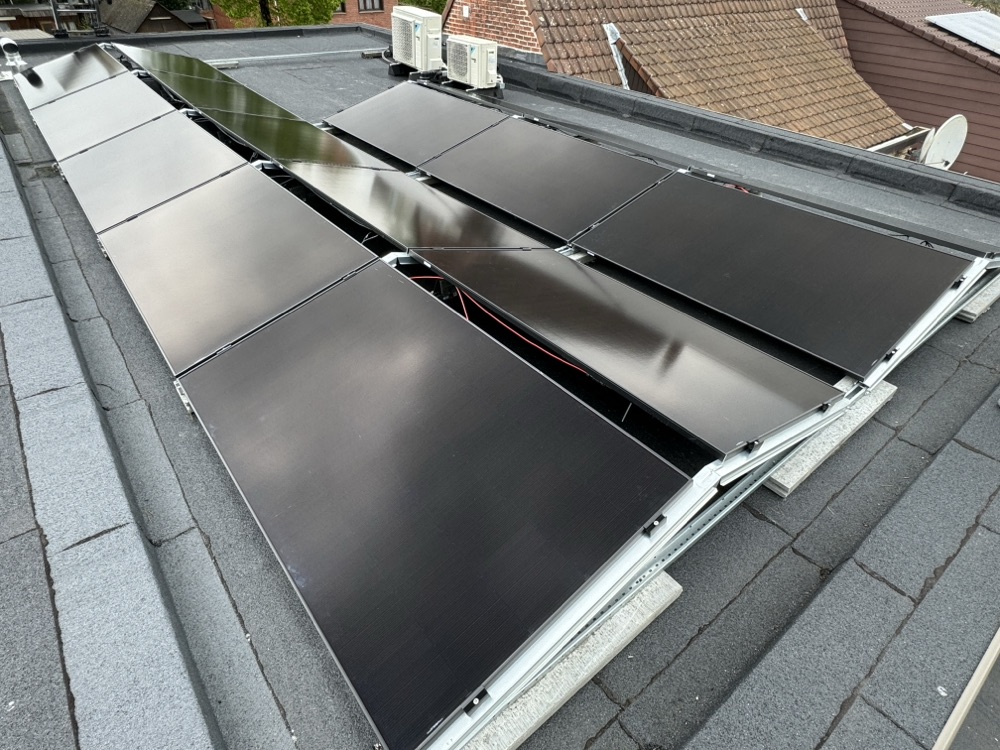 zonnepanelen installatie Mol 17-04-2024