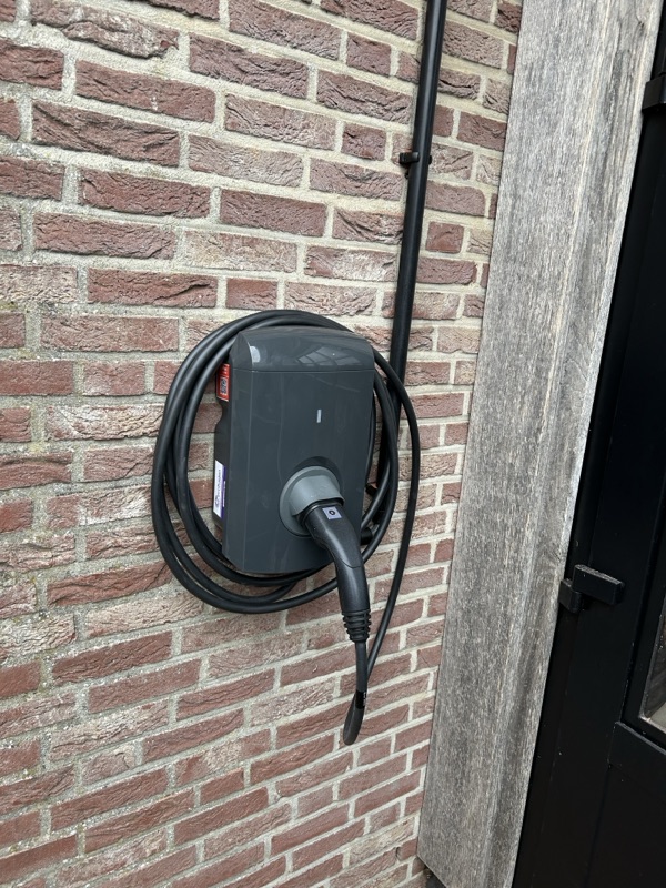 laadpalen installatie Pelt 20250925