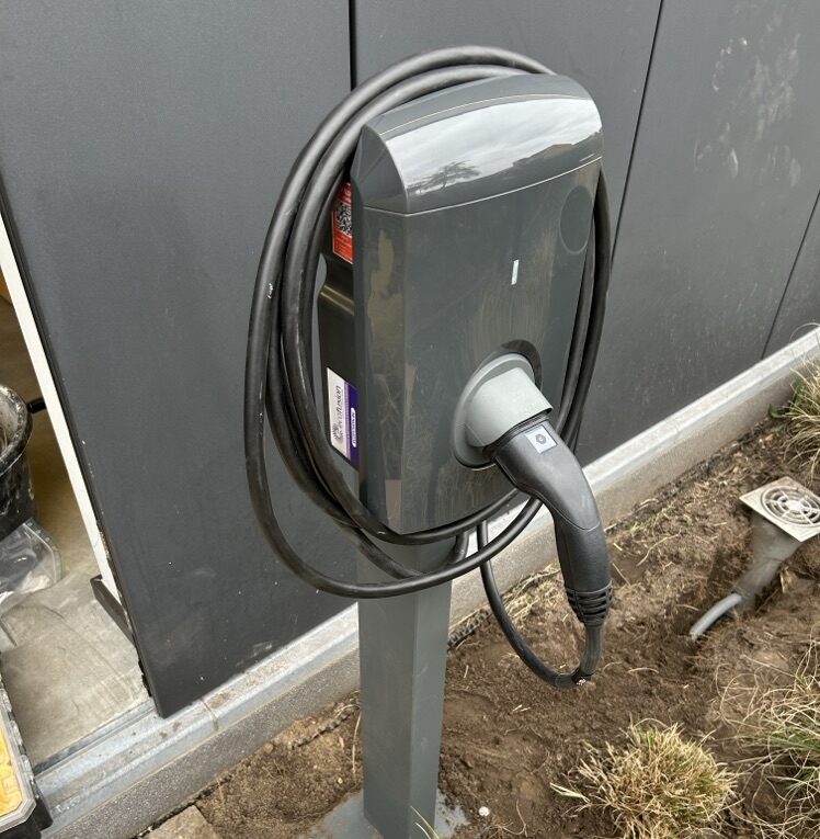 laadpalen installatie Pelt 20251008