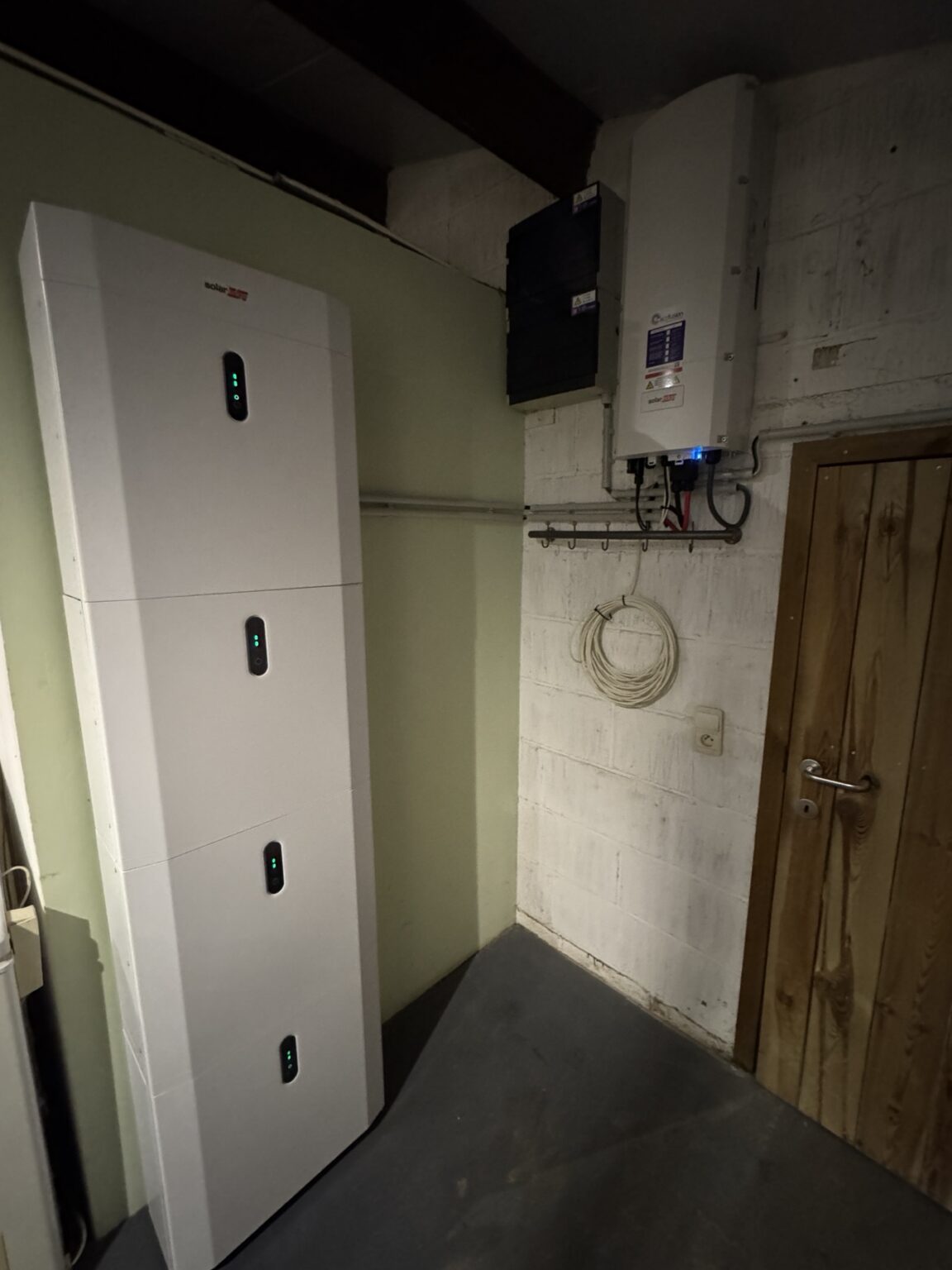 batterijopslag installatie Holsbeek 20251125