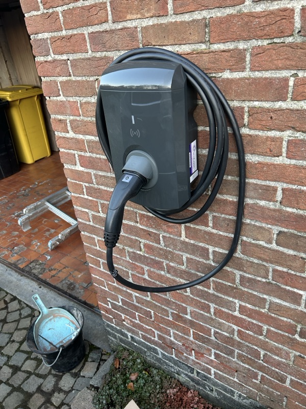 laadpalen installatie Scherpenheuvel-Zichem 20251126
